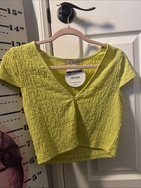 Textured V-Neck Cropped Top in Yellow-Green